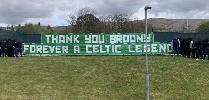 Photo: ‘Forever A Celtic Legend’, Bhoys Present Gift To Departing Scott ...