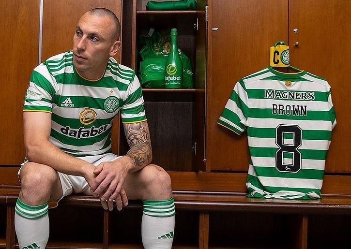 Photo: Scott Brown pictured in stunning rumoured Celtic third kit