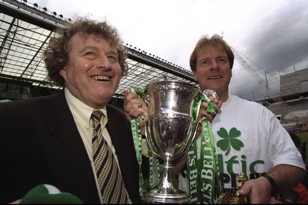 Celtic Coach Wim Jansen and Murdo MacLeod celebrate