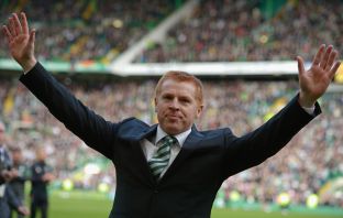 Neil Lennon celebrates