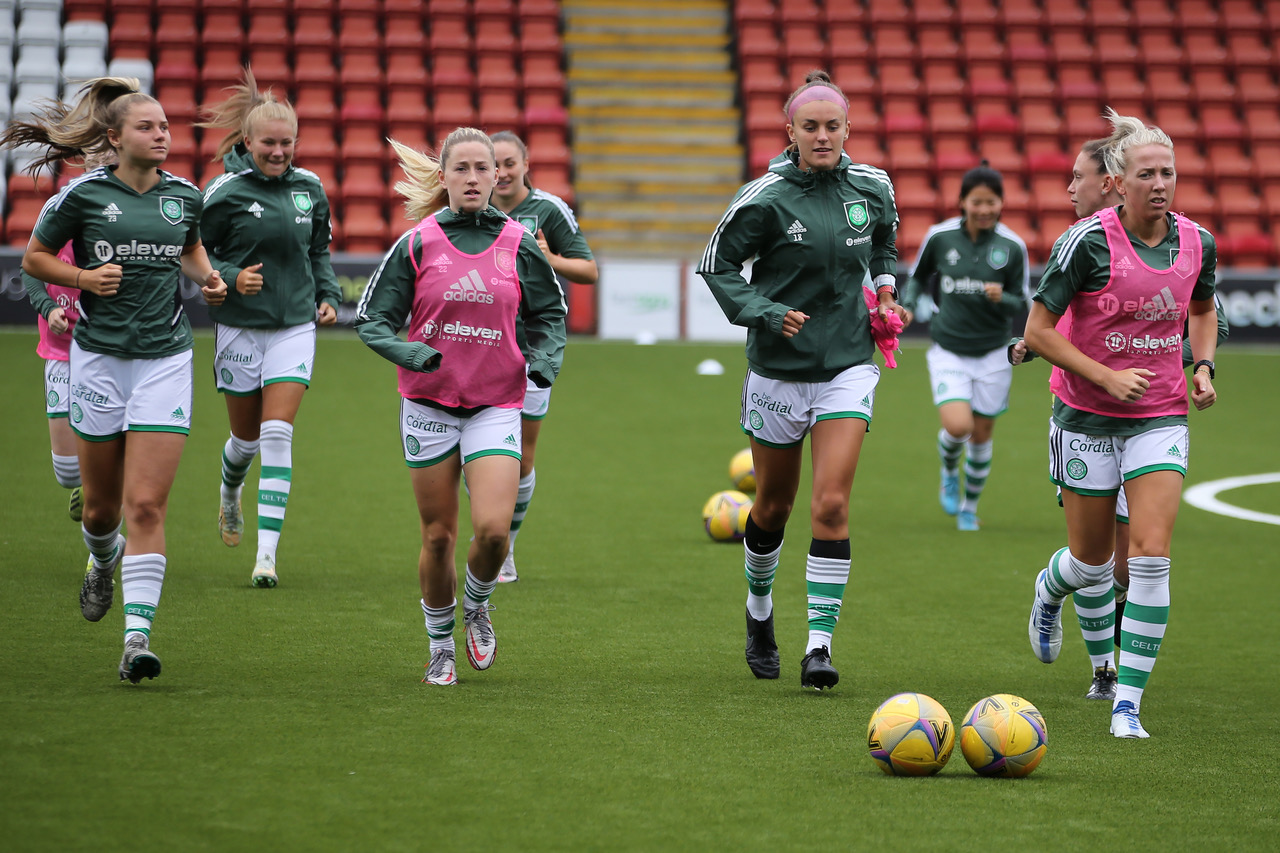 The teams are warming up at Celtic Park - Glasgow Warriors