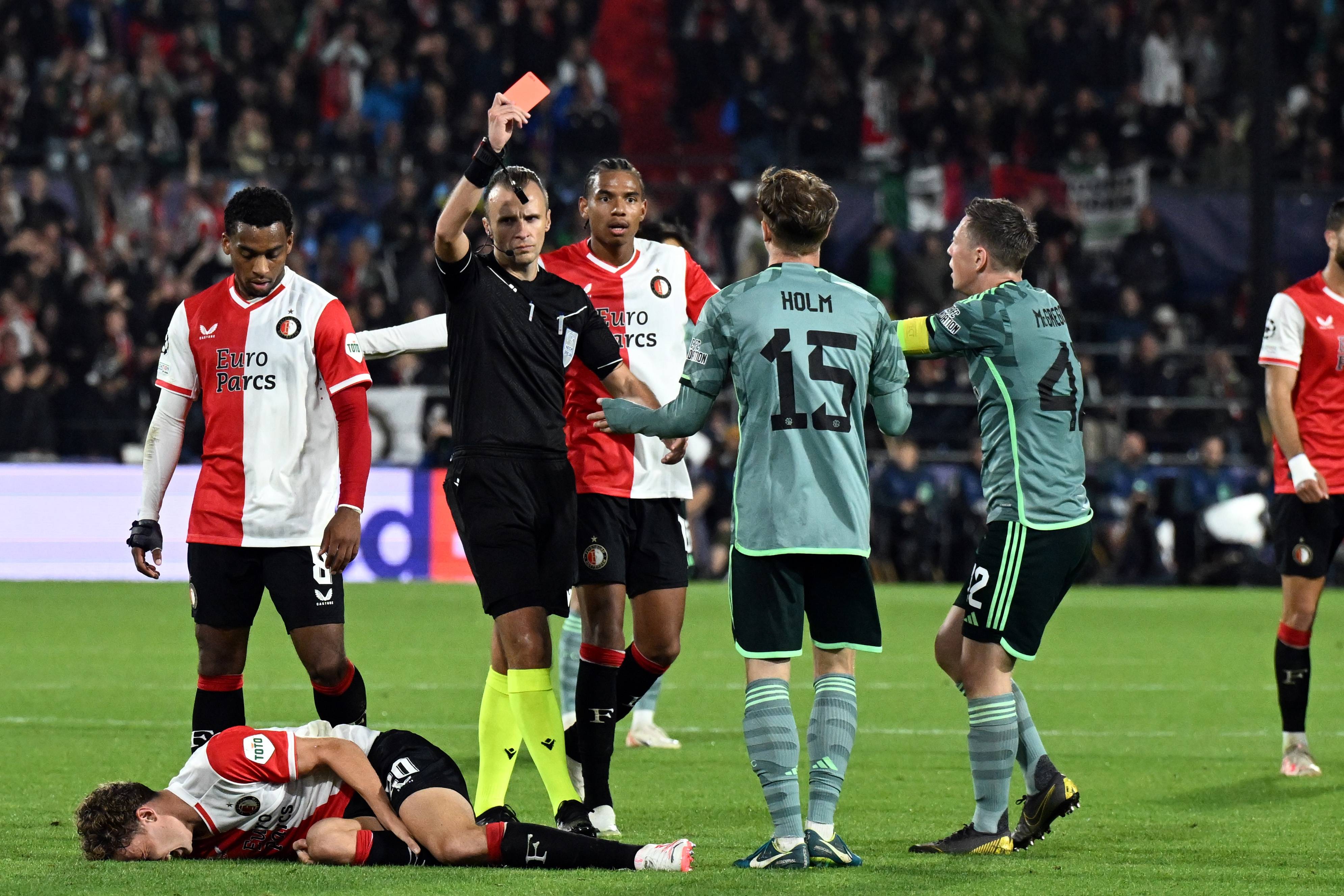 Referee Irfan Peljto