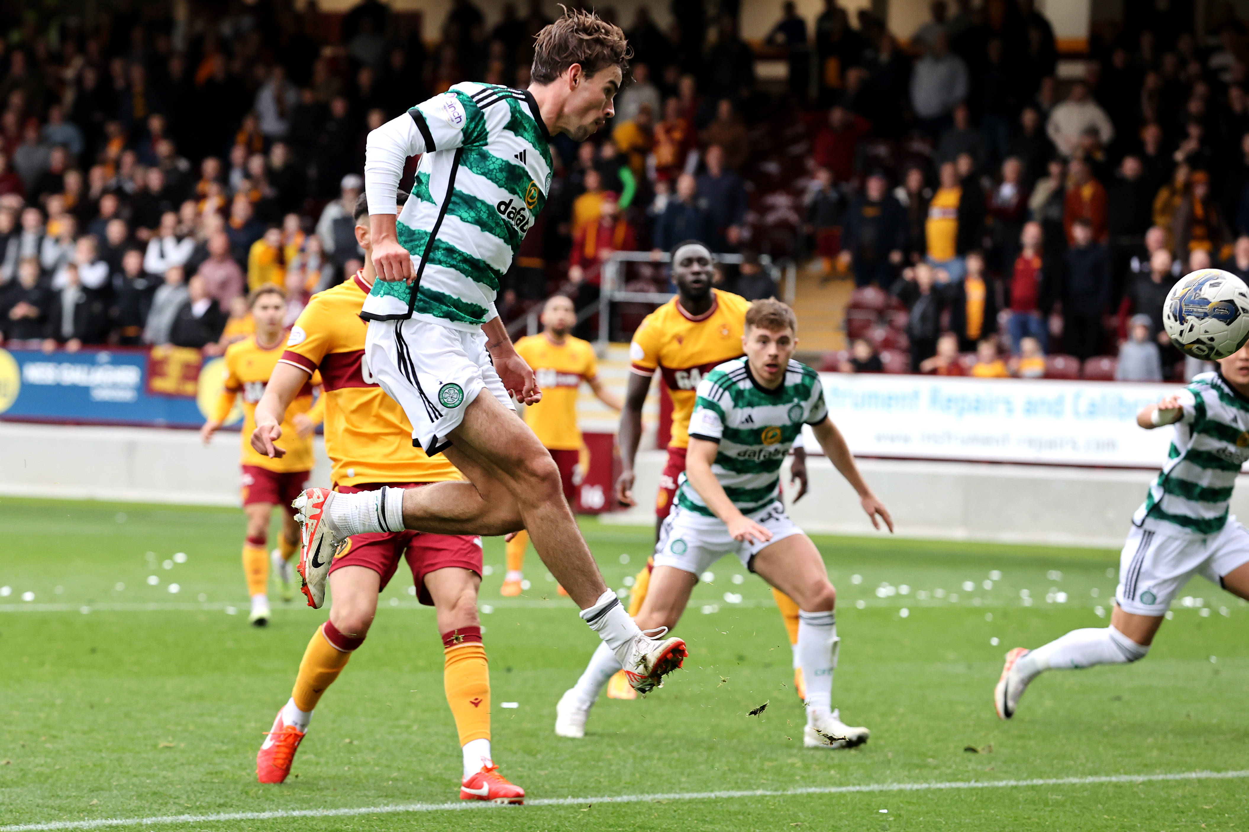 Video Hilarious as Celtic TV commentators drown out Motherwell TV feed after ORiley winner