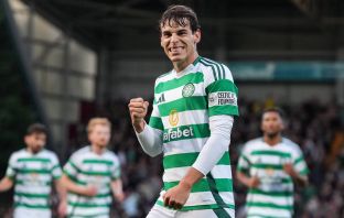 Paulo Bernardo celebrates