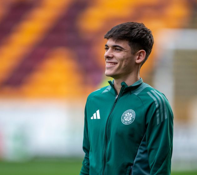 Alex Valle of Celtic at Fir Park.