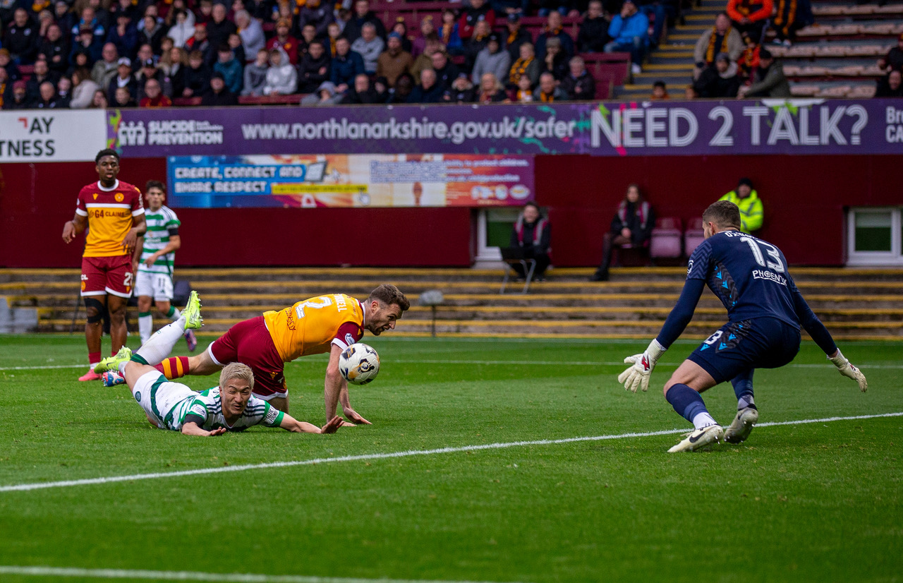 Daizen Maeda denied a penalty