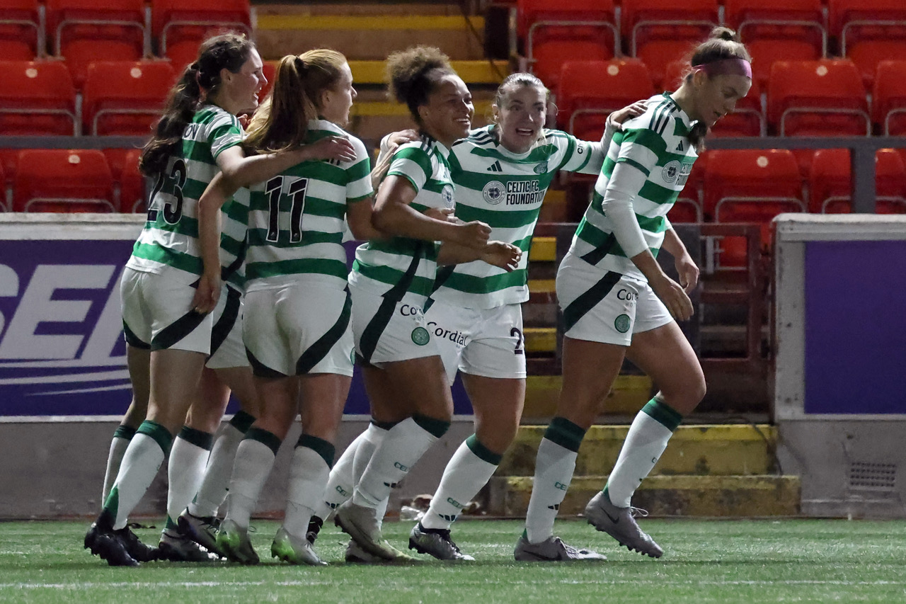 Celya Barclais scores for Celtic FC Women against theRangers 