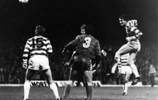 Alan McInally in action against Dynamo Kiev