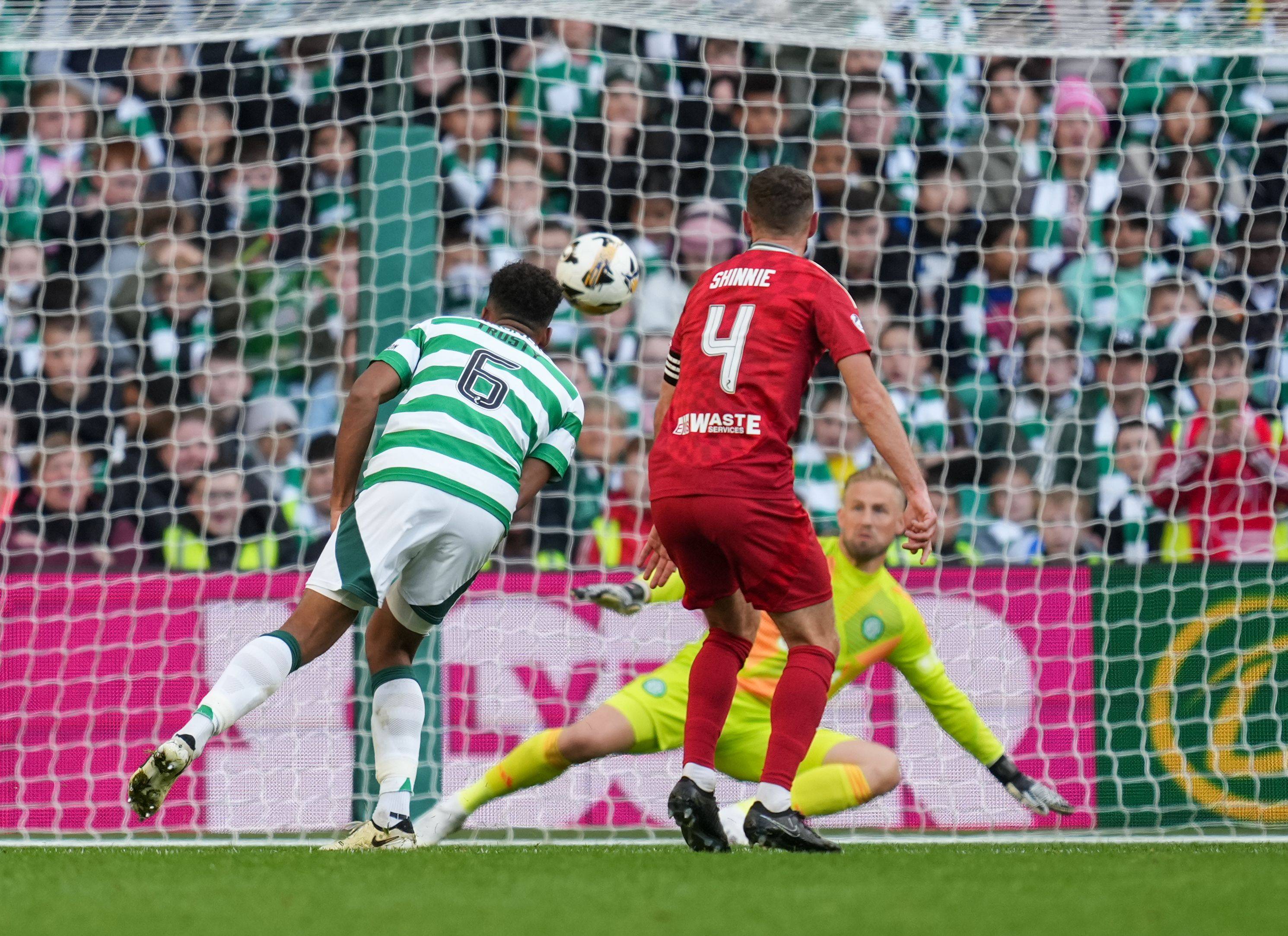 Graeme Shinnie scores 