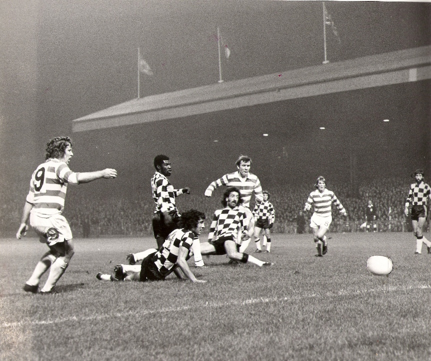 Edvaldsson scores for Celtic against Boavista