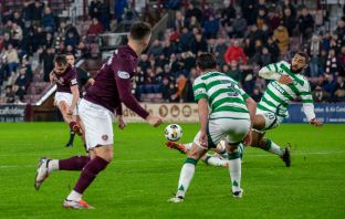 Alistair Johnston and CCV block the Hearts effort. Greg Taylor at Tynecastle. Hearts v Celtic, 23 November 2024. Photo Vagelis Georgariou (The Celtic Star)