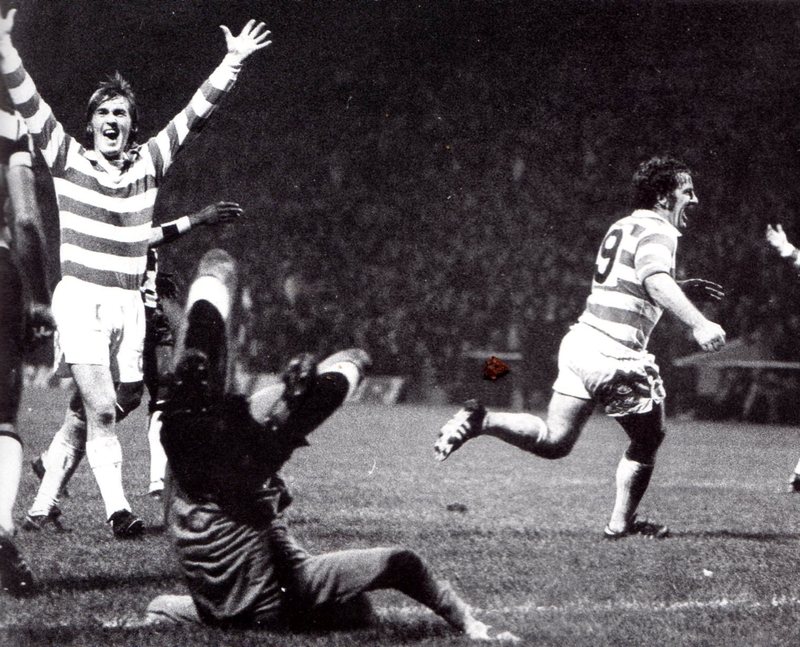 Dixie Deans scores for Celtic against Boavista 