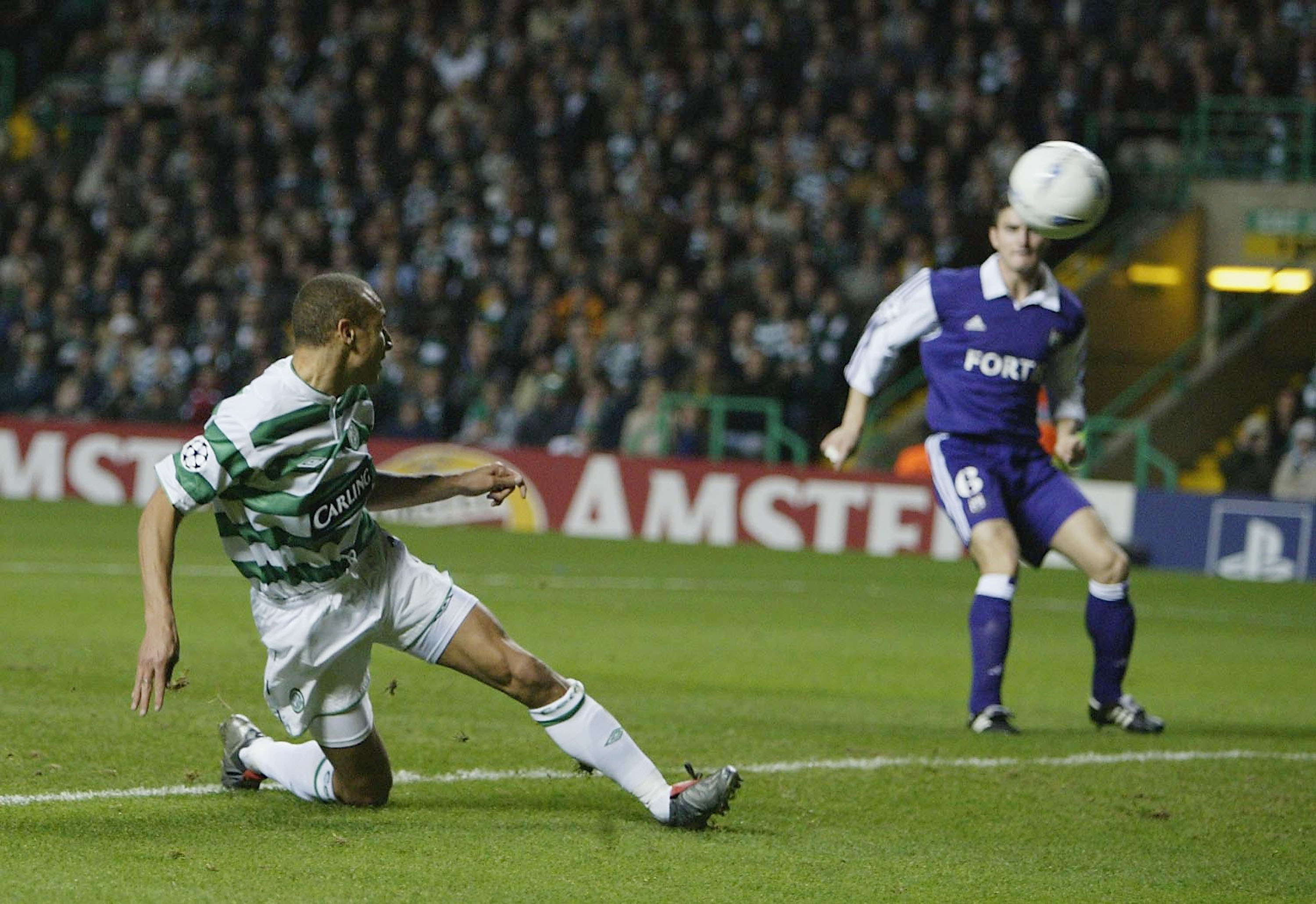 Henrik Larsson scores against Anderlecht