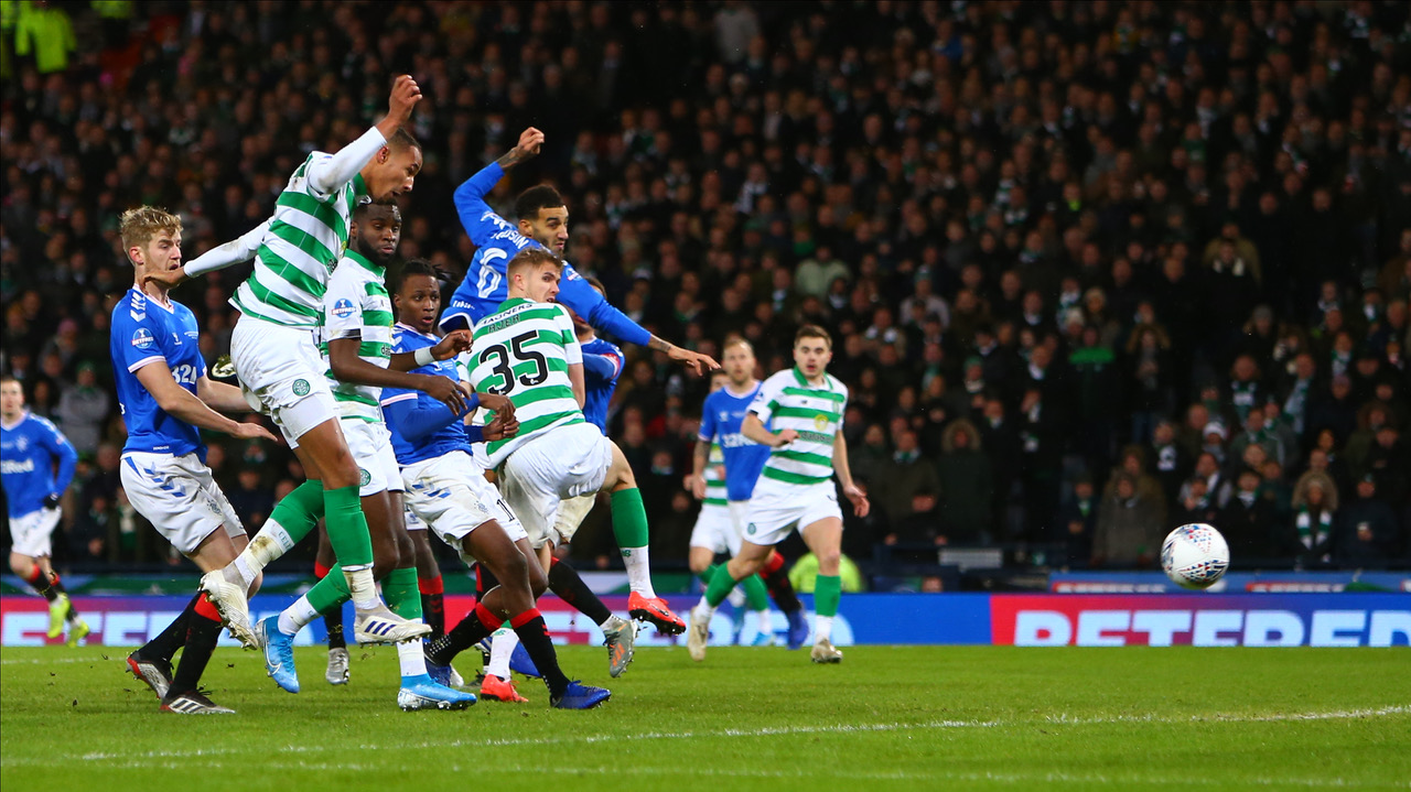 Christopher Jullien scores