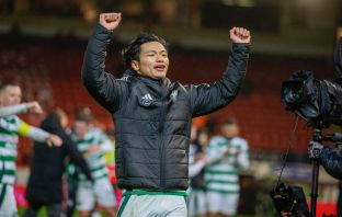 Reo Hatate celebrates the win