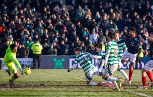 Jordan Amissah saves