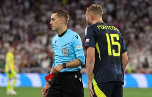 Referee Clement Turpin