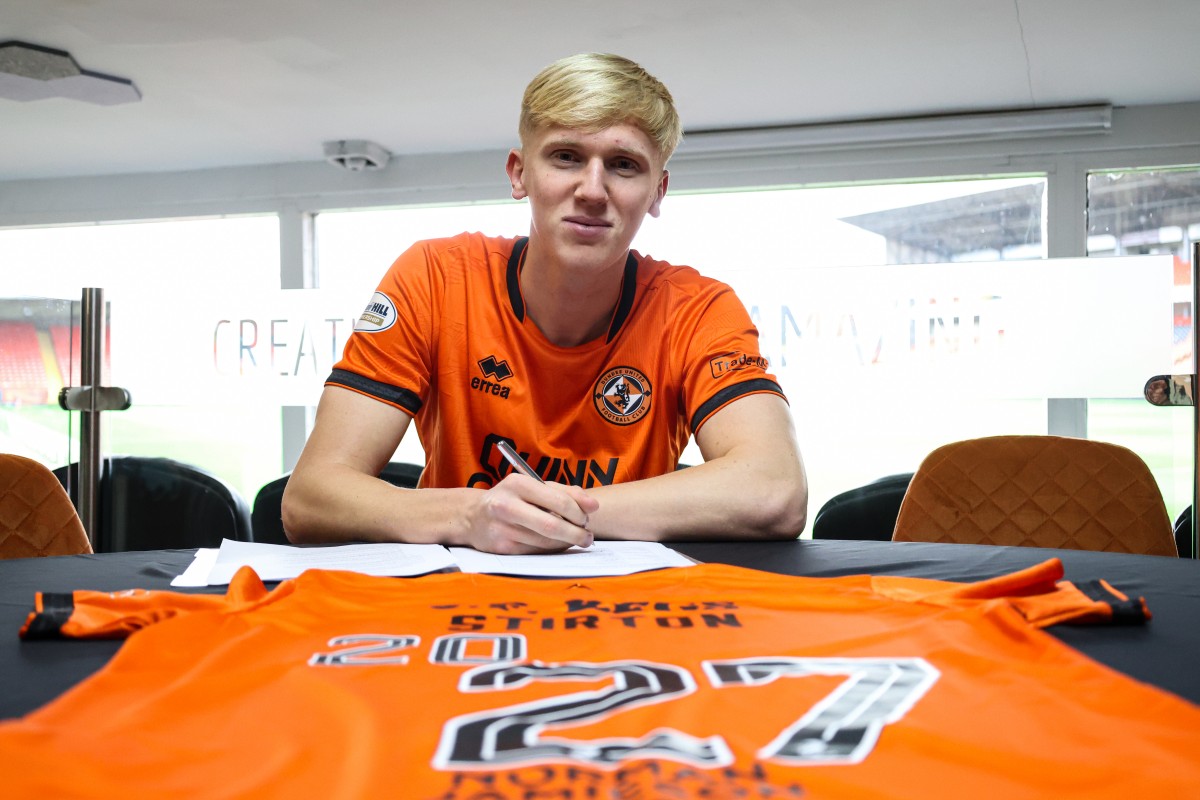 Owen Stirton has pens a contract