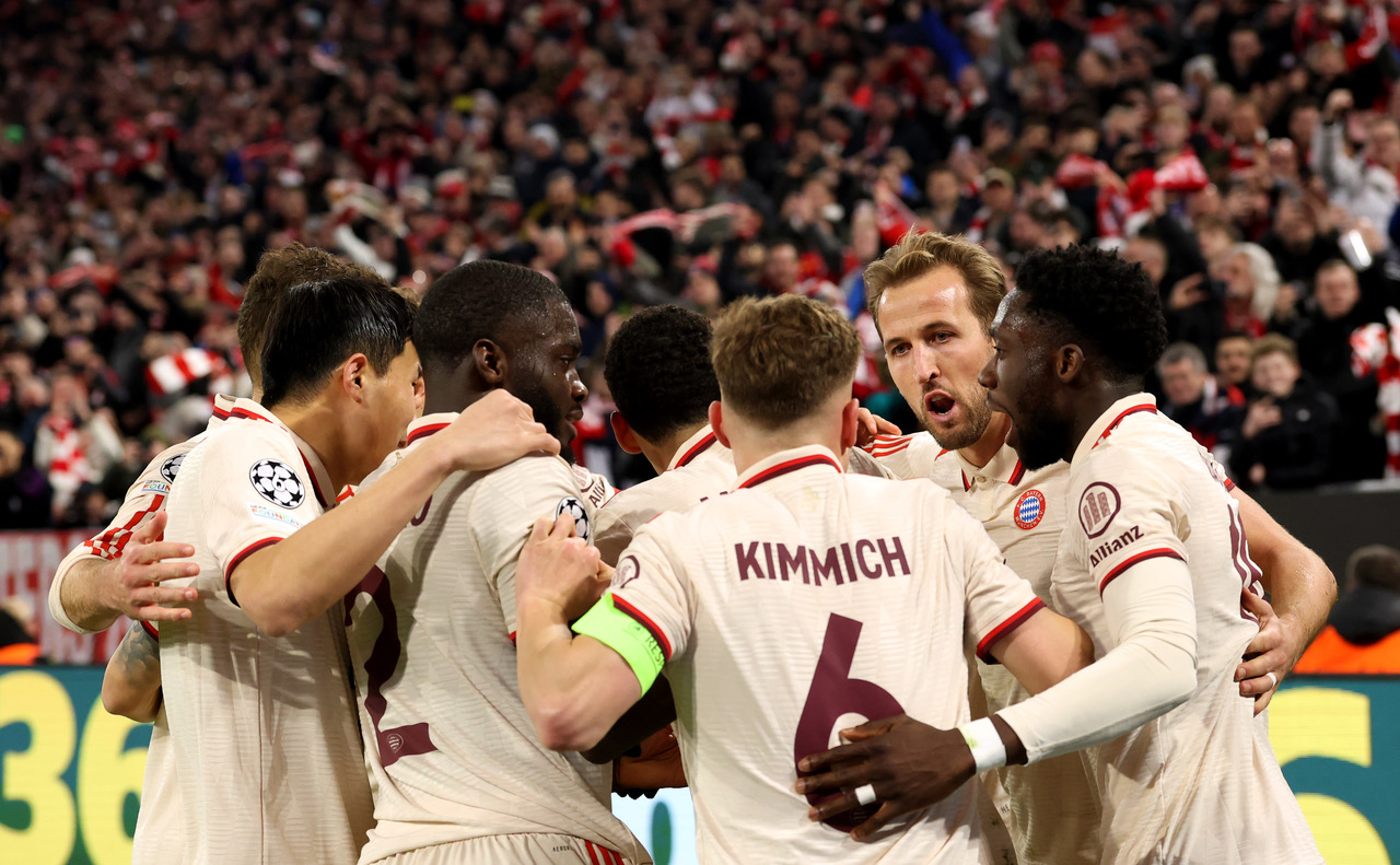 Harry Kane celebrates