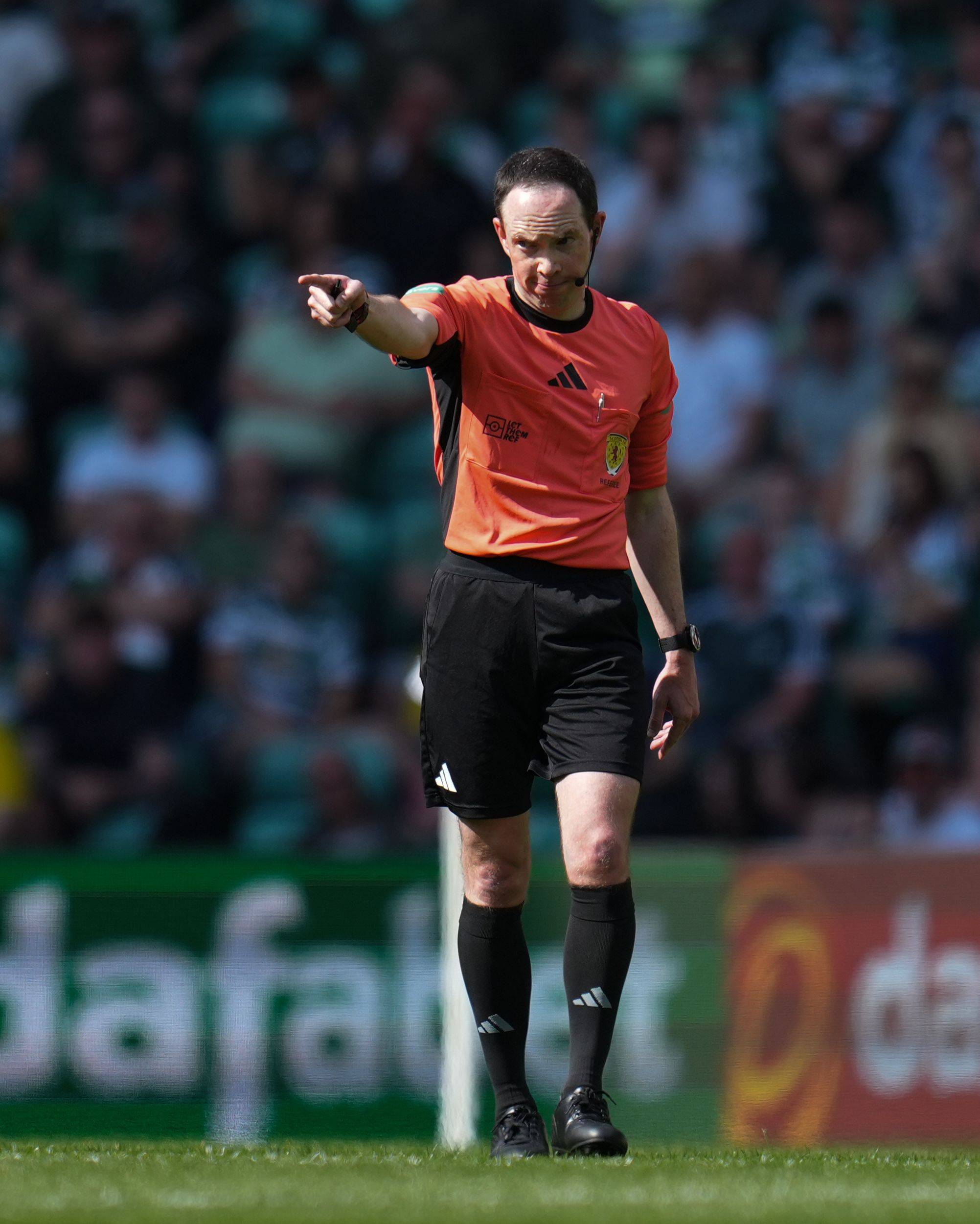 Referee Colin Steven
