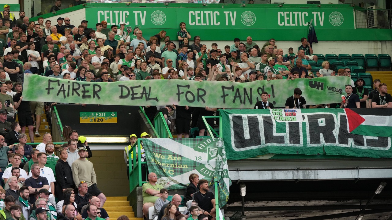 Hibernian fans banner