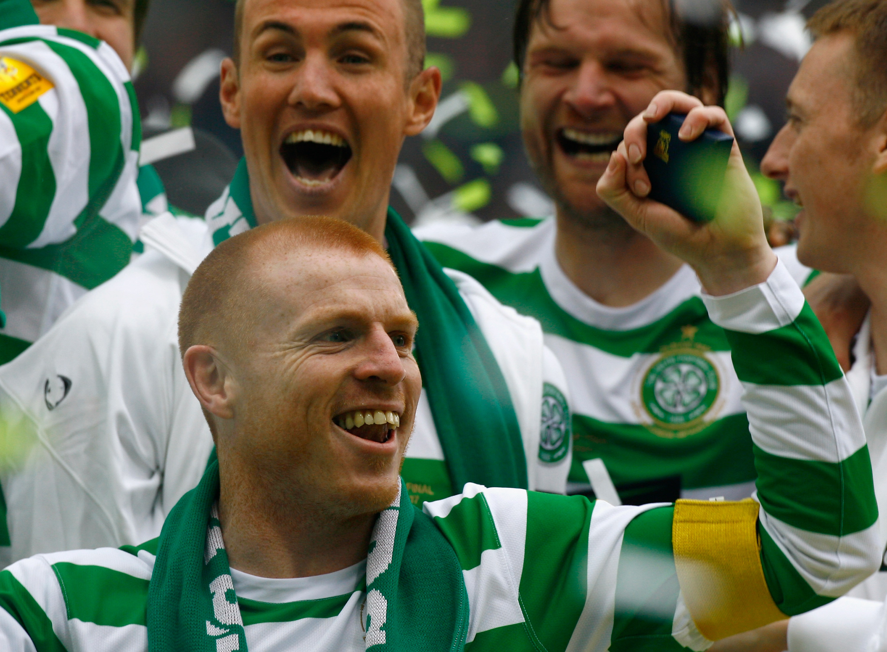 Neil Lennon celebrates 