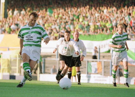Andy Thom scores