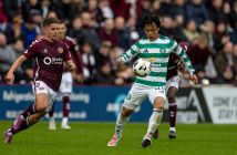 Cammy Devlin chases Reo Hatate