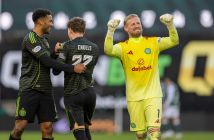 Kasper Schmeichel celebrates