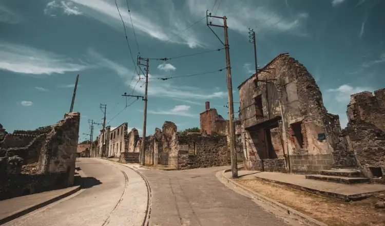 Oradour-sur-Glane: Martyred Village