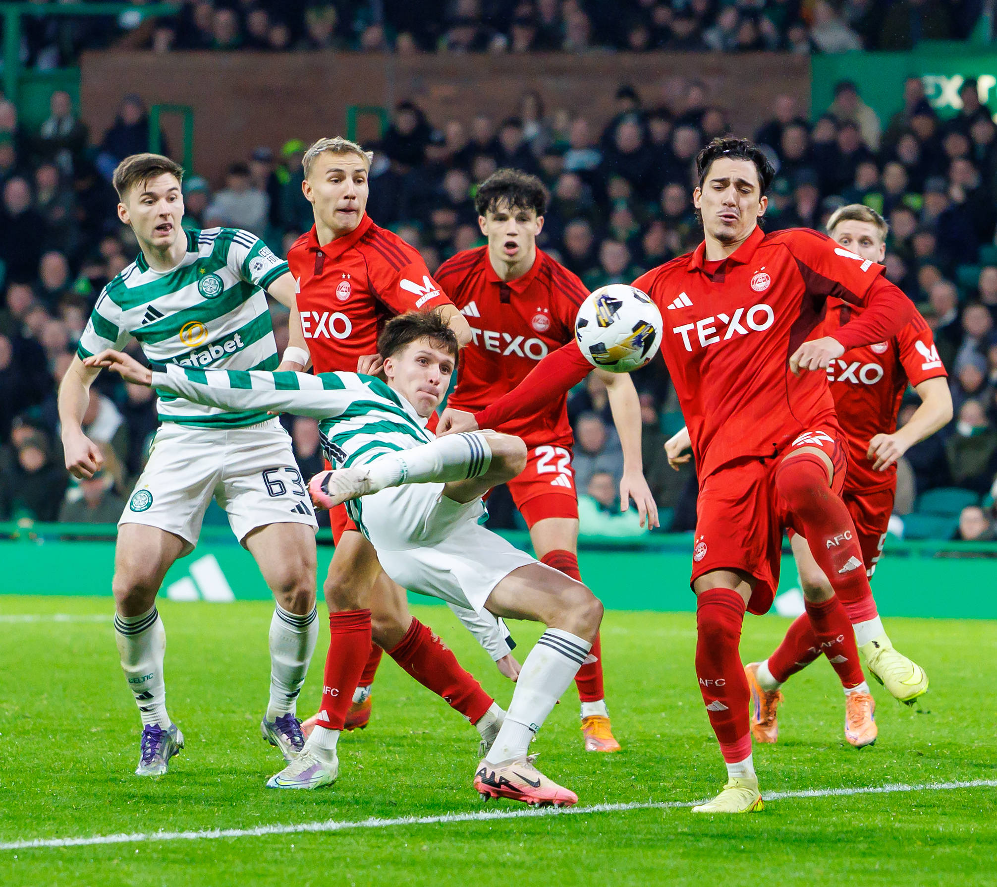 Johnny Kenny gets his shot away