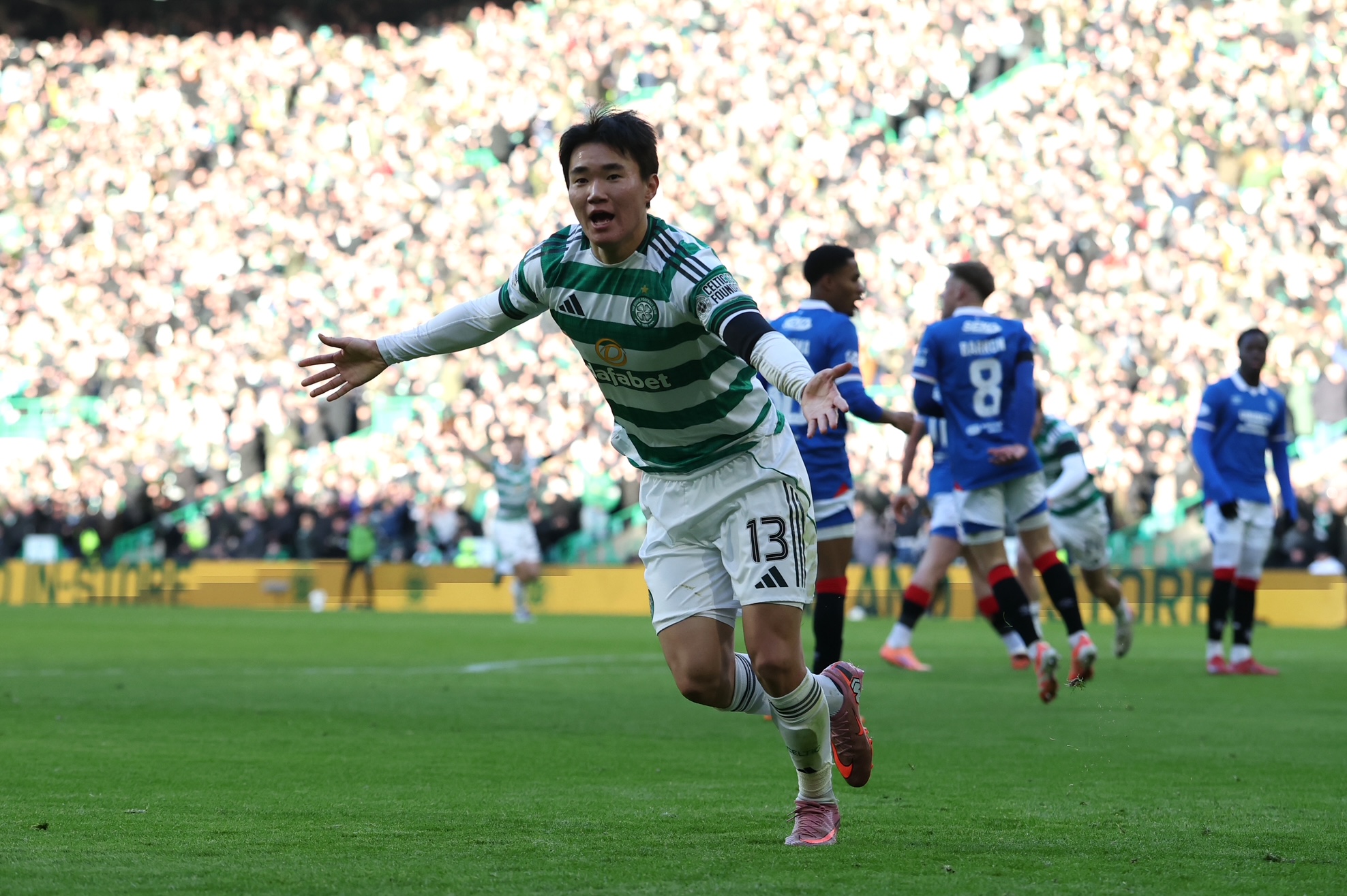 Yang Hyun-Jun of Celtic celebrates