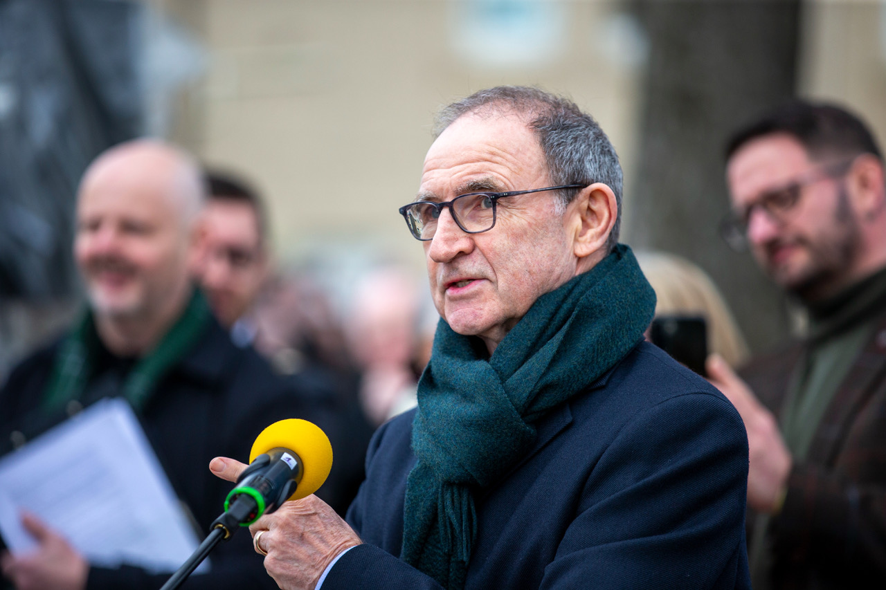 Tommy Gemmell statue unveiling at the Lisbon Lion's hometown of Craigneuk.