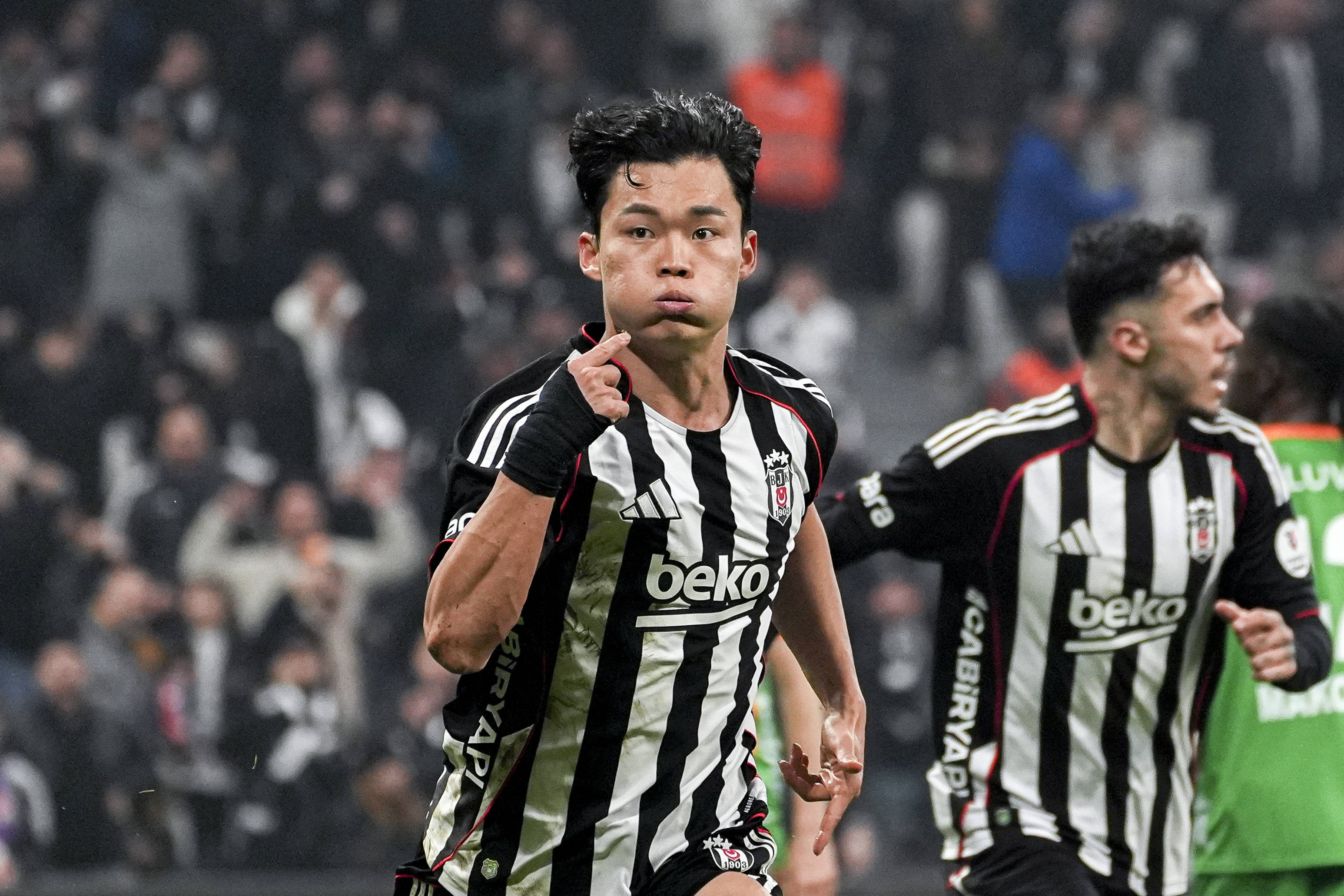 Hyeon-Gyu Oh of Besiktas celebrates