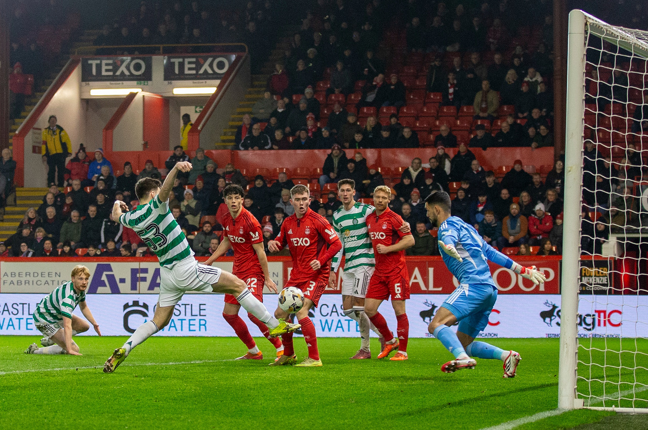 Kieran Tierney scores.
