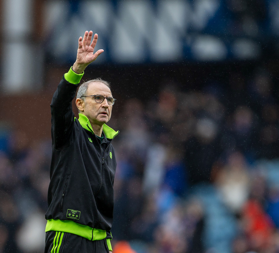 Martin O'Neill applauds the Celtic support