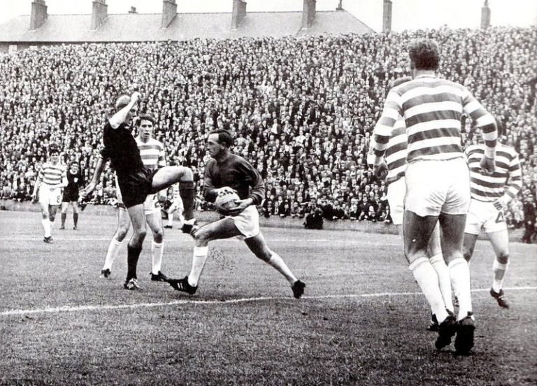 Ronnie Simpson in action for Celtic in 1968