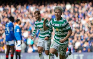 Daizen Maeda celebrates as Benjamin chases