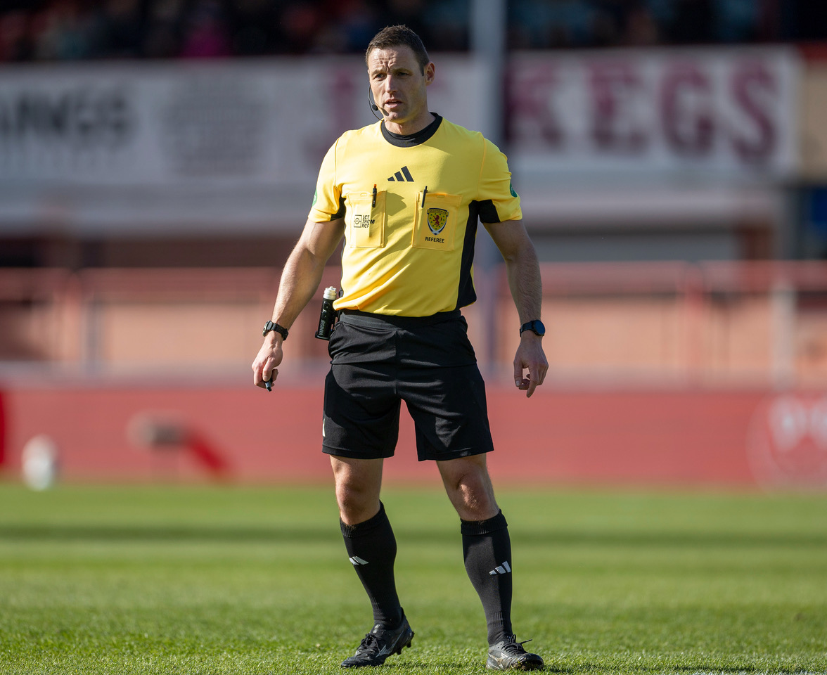 Referee Steven McLean at Dens Park